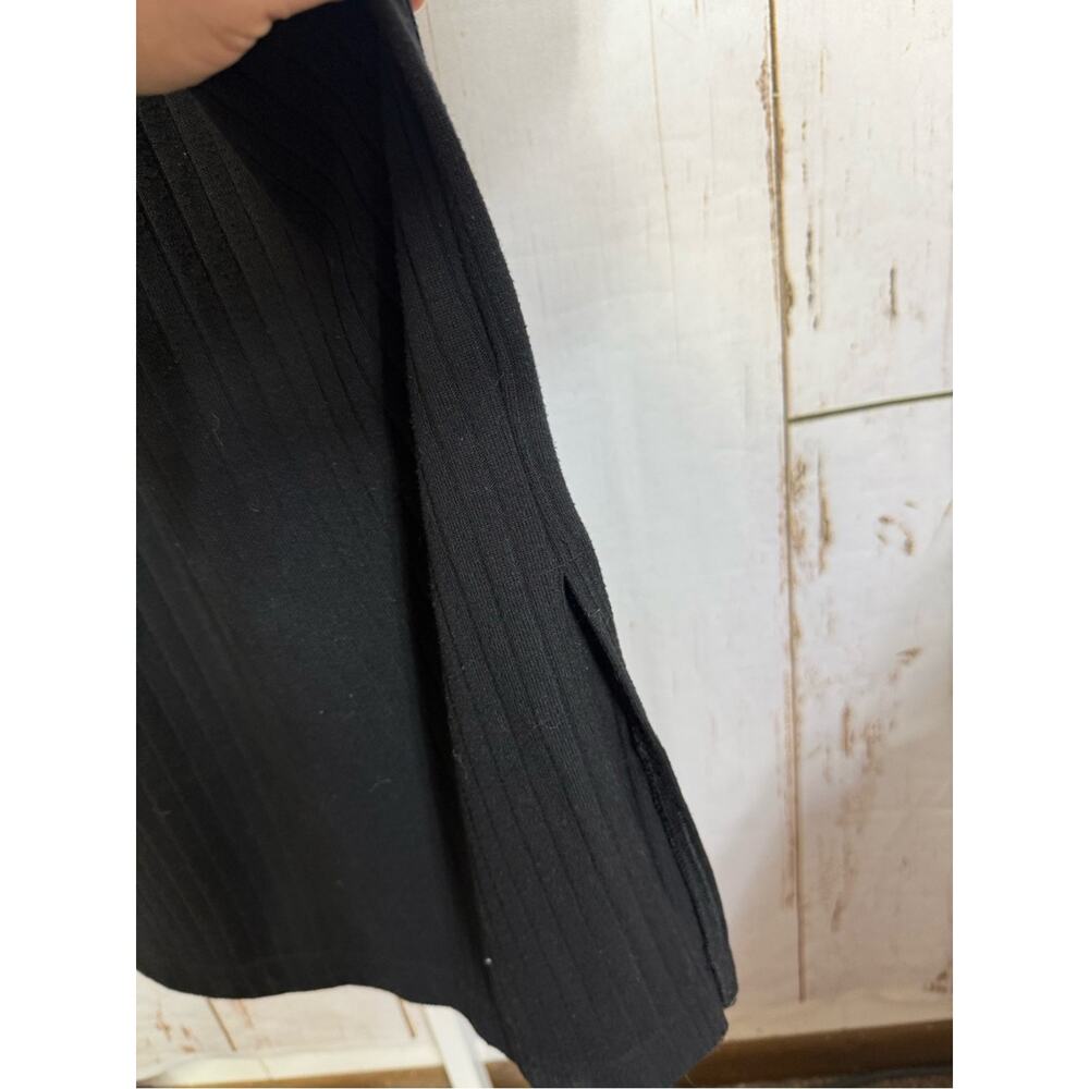 Old Navy, Black Ribbed Long Sleeve Midi Dress w/pockets. Size Small. - Picture 6 of 7